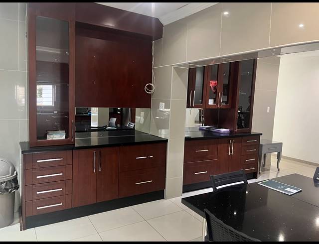 4 BEDROOM HOUSE TO LET IN WATERKLOOF RIDGE